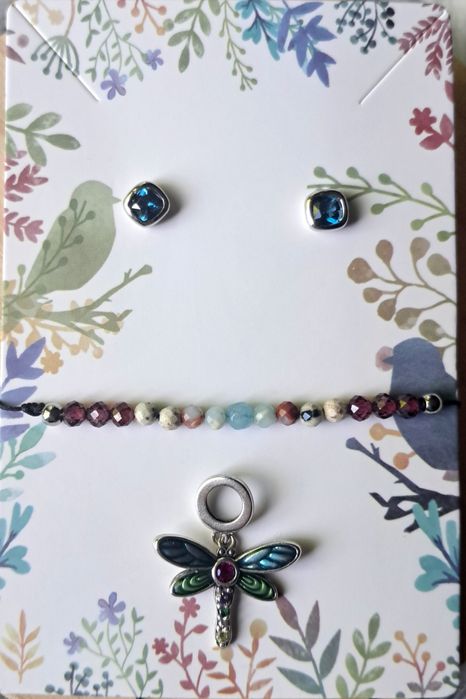 Zestaw biżuterii kamienie naturalne granat, jaspis dalmatynski, akwamaryn kolczyki. Charms wazka