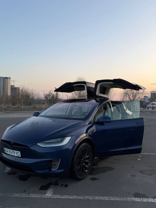 Tesla Model X 2016