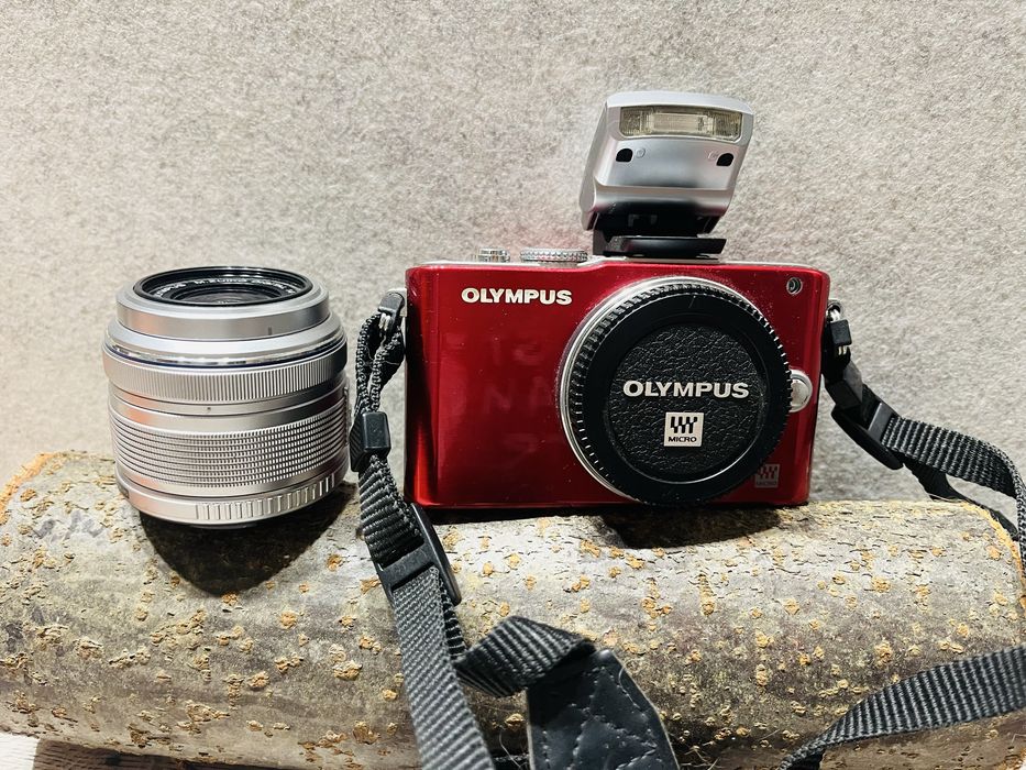 Olympus PEN Lite E-PL 3 + obiektyw, lampa, statyw