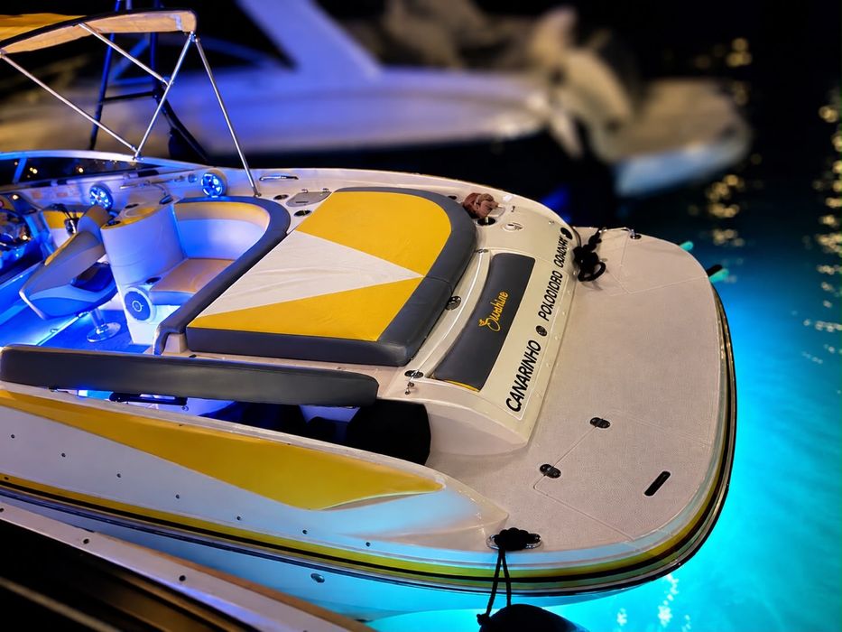 Rinker 246 Captiva Barco Bowrider