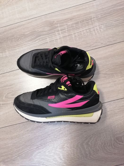 Sneakersy Fila 38 wkładka 24. Skóra naturalna.