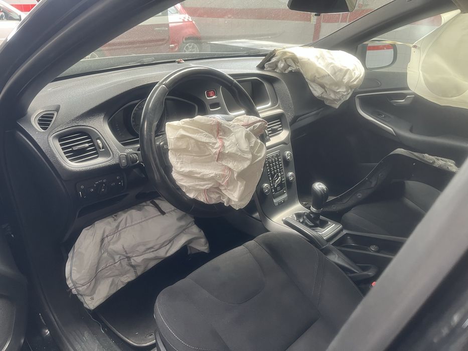 Volvo V40 D2 para peças
