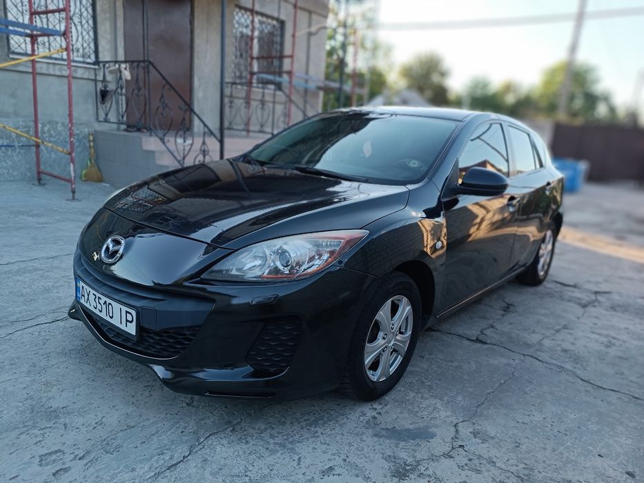 Продам mazda 3 2012 рік в  гарному стані
