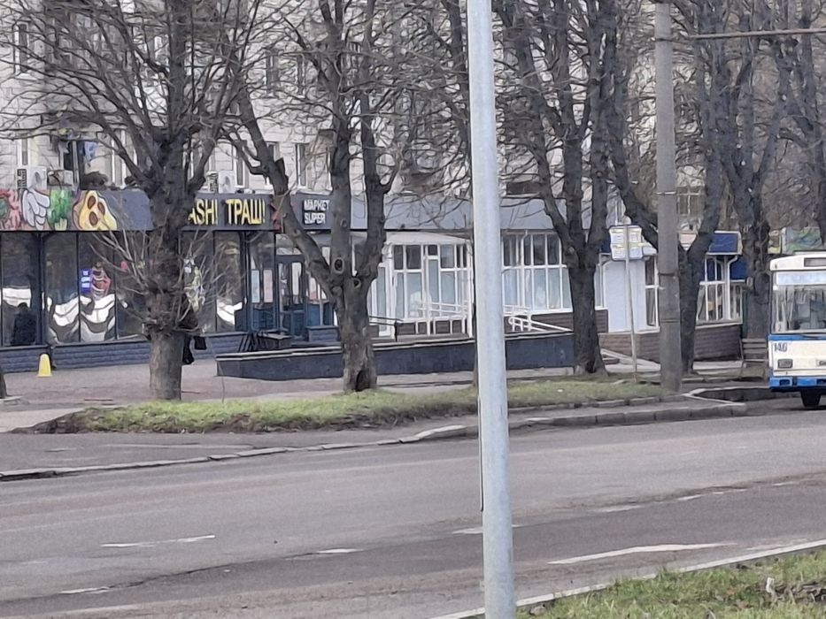 Приміщення під маркет, меблевий салон, приватну клініку, салон, освітн