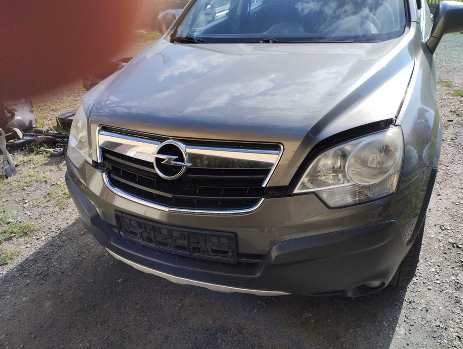 Opel ANTARA Maska z grillem Europa kolor 79U bez malowania LAKIER ORYGINAŁ