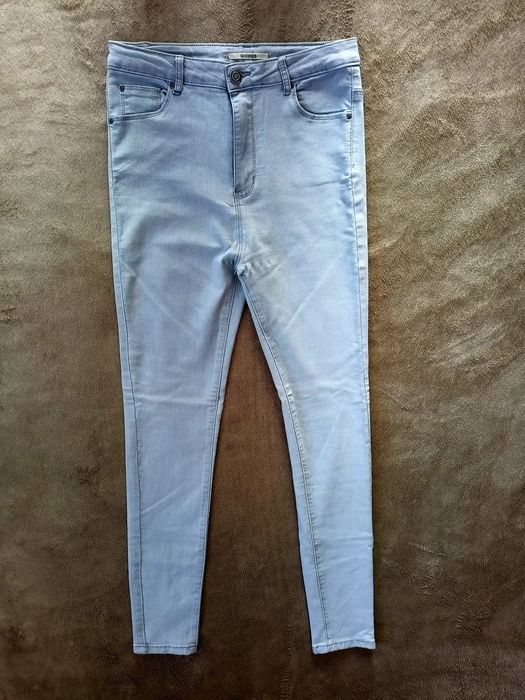 Jasnoszare spodnie damskie