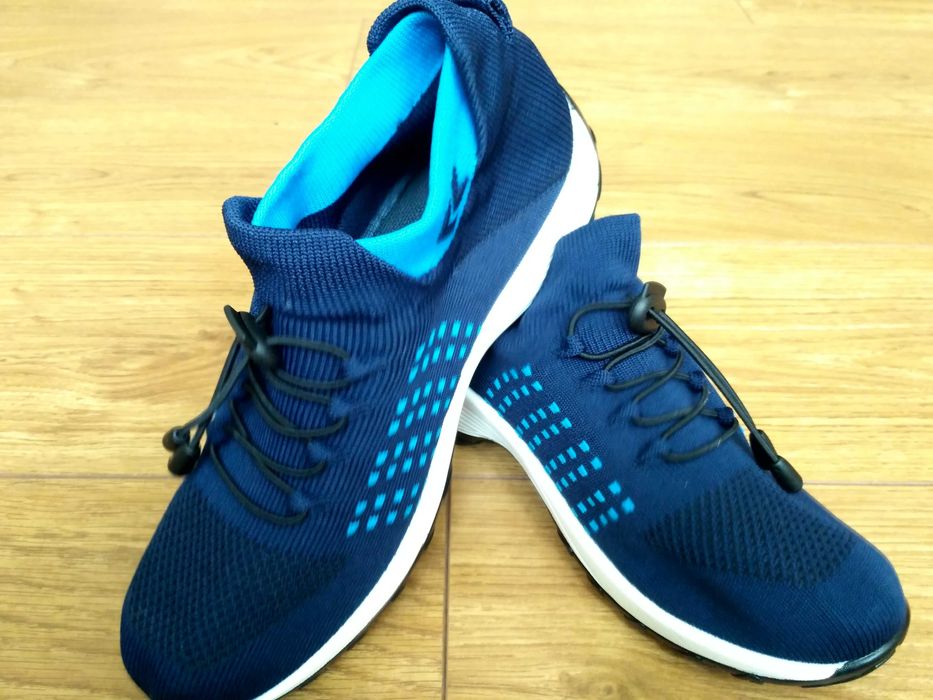 Кросівки жіночі осінь - весна