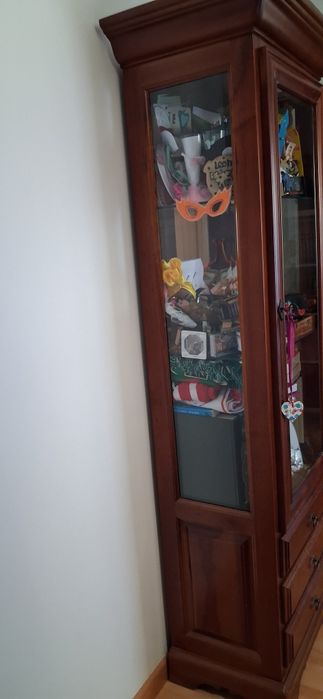 Cristaleira cerejeira