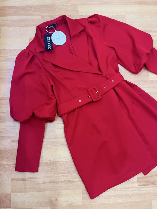 Сукня-піджак Boohoo червона