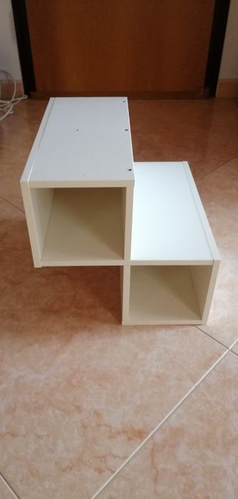 Porta cd ou jogos.