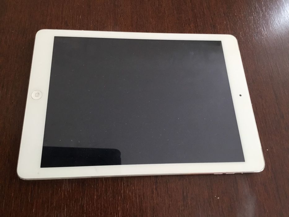 iPad 16 гб.Робочий. На розблокіровку.