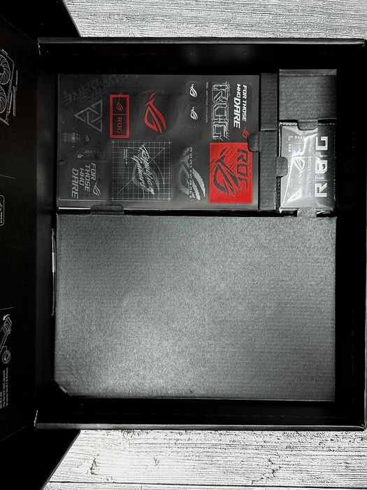 Материнская плата ASUS ROG Maximus Z890 Hero 1 шт. NEW!