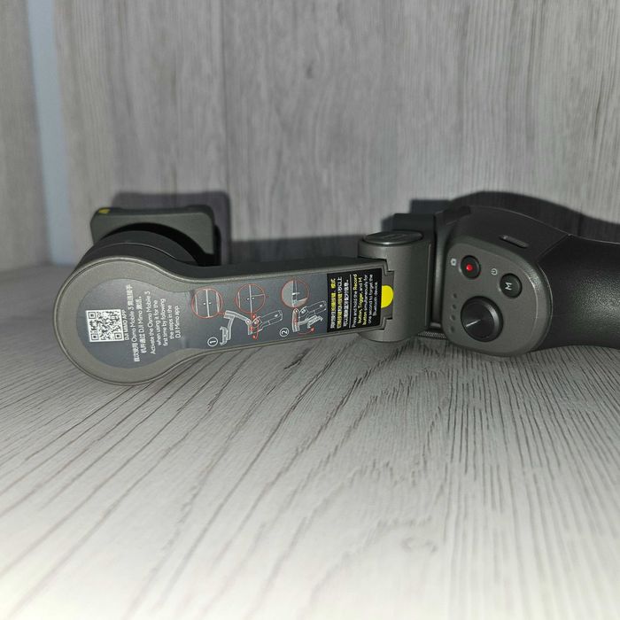Стабілізатор/монопод DJI OSMO mobile 3