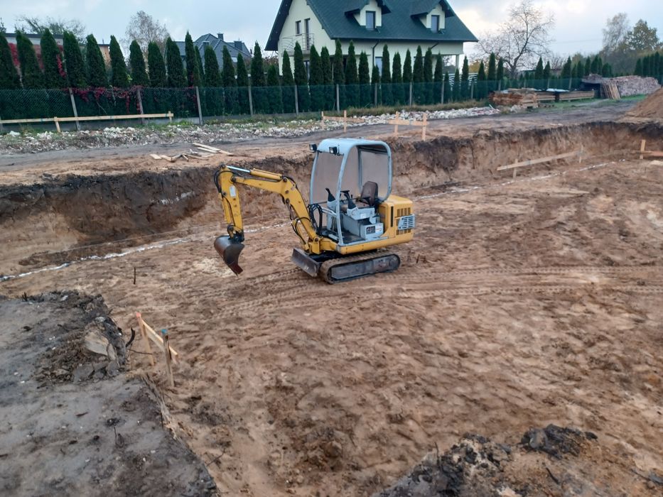 Usługi Minikoparka Małą Wywrotka