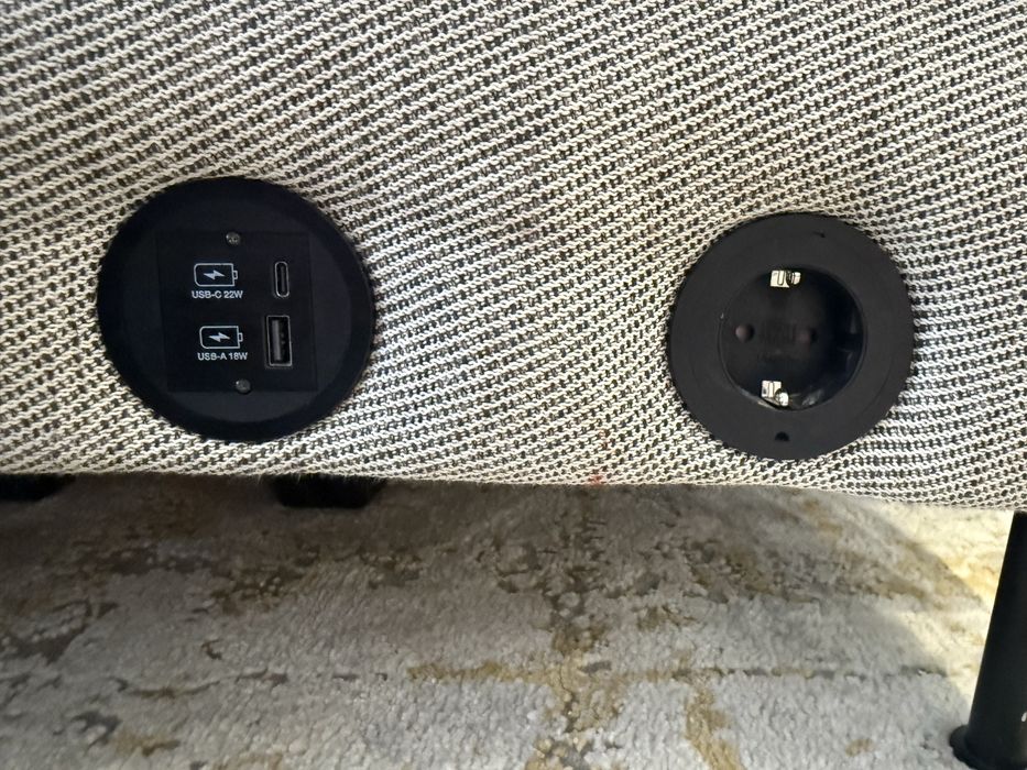 Sofá IKEA SÖDERHAMN com chaise longue/poisa pés – Excelente estado | USB C+A + Tomada Integrada