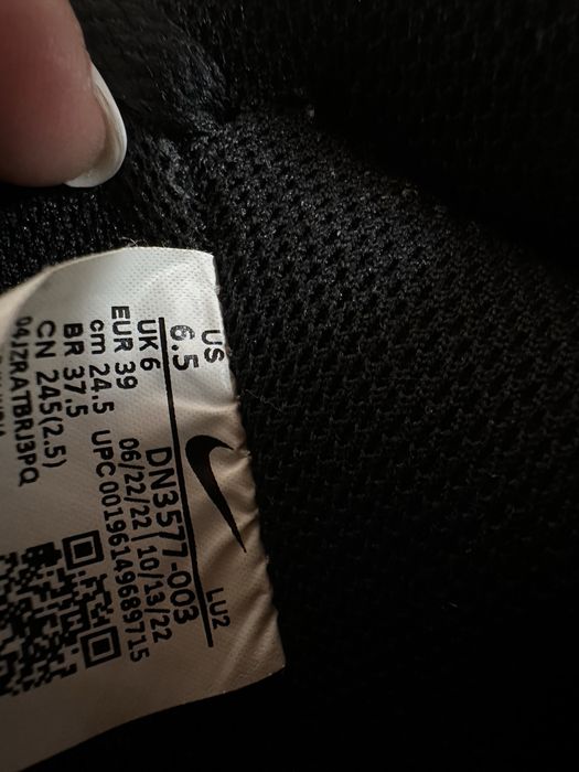 Nike кросівки освнні , нові , куплені у Венгріі