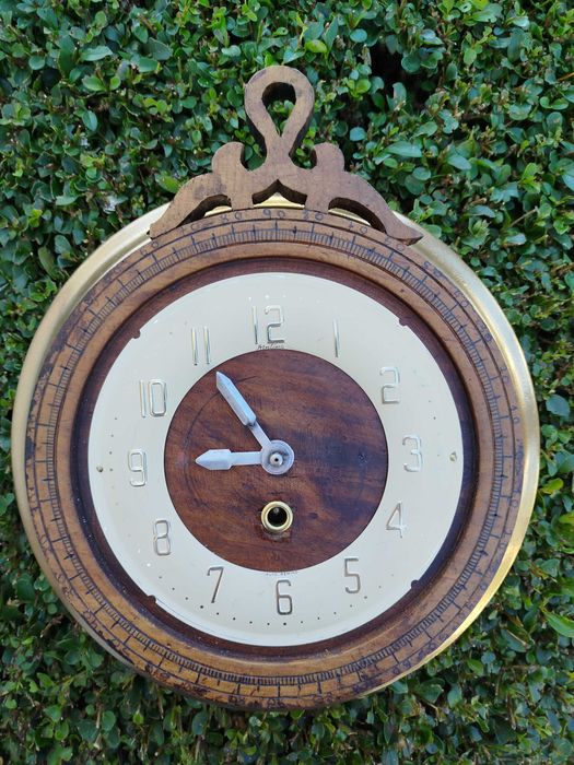 Relógio de Parede de Corda