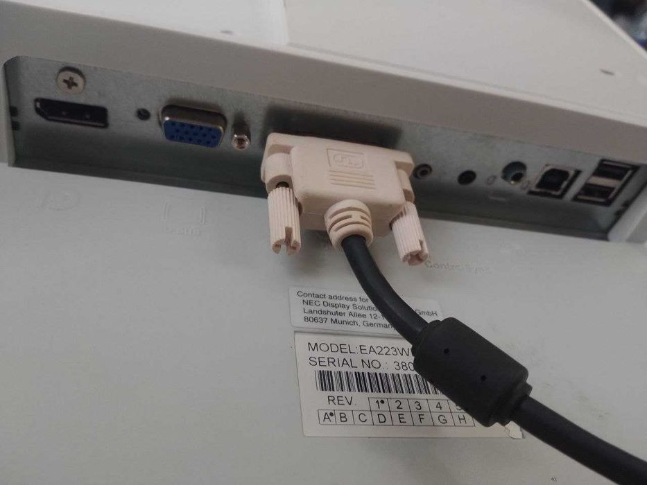 Монитор 22" NEC EA223WM