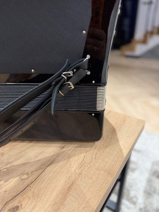 Akordeon Weltmeister S4 - Stan idealny