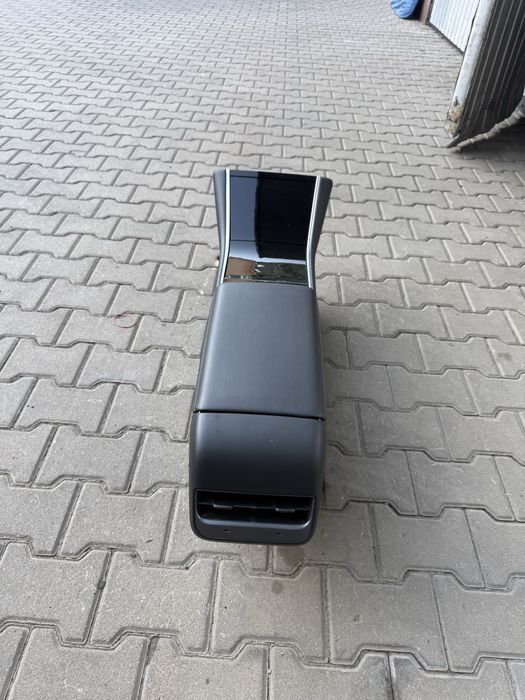 Консоль торпеда для tesla y tesla3