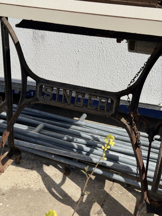 Mesa de máquina de costura SINGER