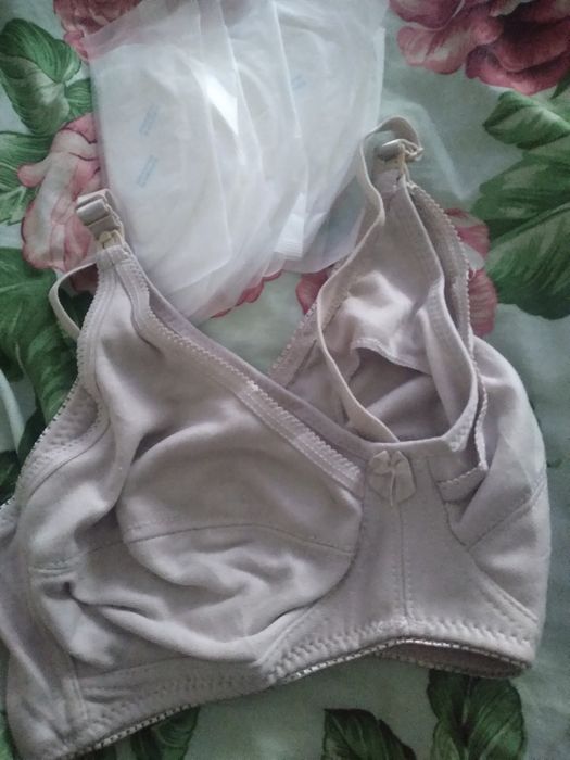 Бюстгальтер для кормящих мам