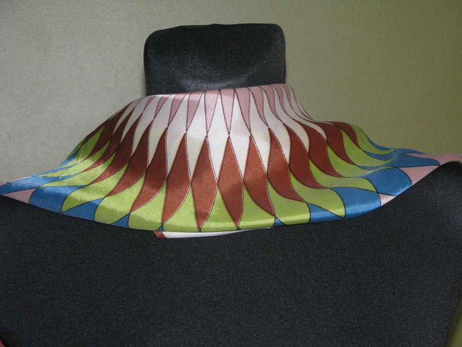 chusta satyna brąz, krem, turkus, seledyn 58x58 cm