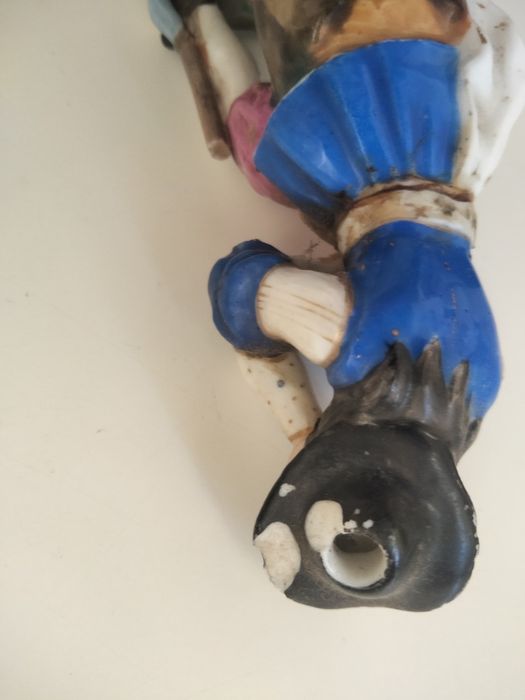 Estatueta Caçador antigo em porcelana Meissen?
