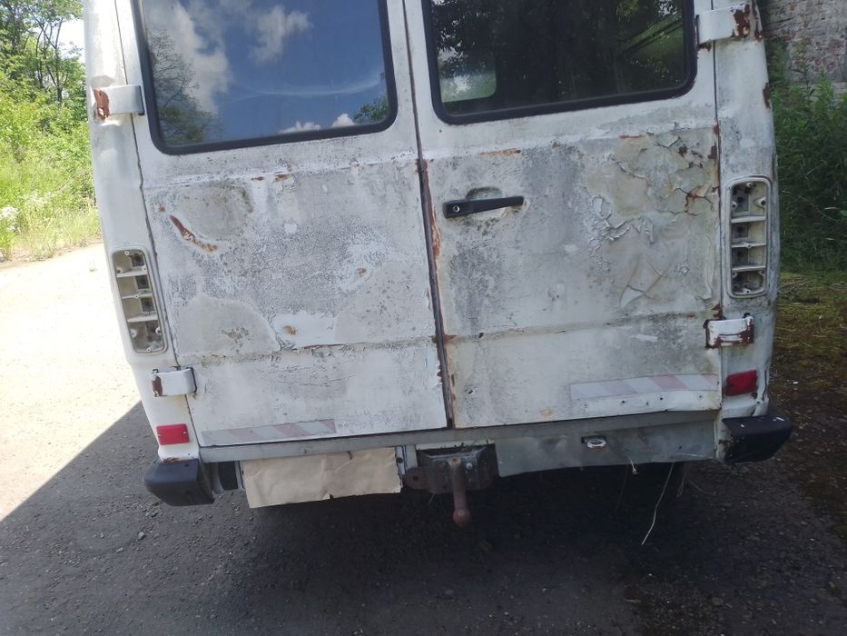 Продам мерседес 310