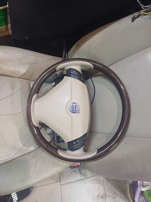Airbag подушка безопасности руль Volvo s60, v70, xc70, S80, xc90