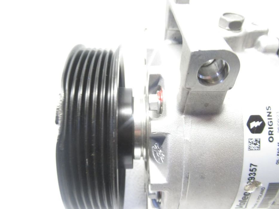 Kompresor klimatyzacji VW Audi Seat Skoda Renault Valeo 699357 1K0820803E