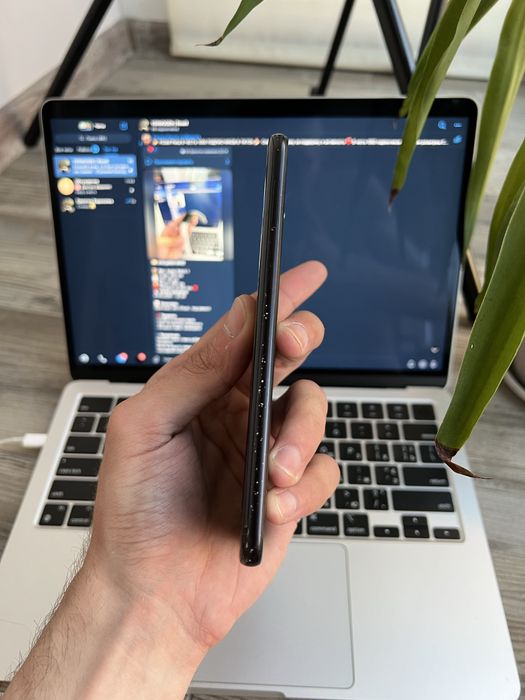 Б/В Мобільний телефон Xiaomi Mi 8 під запчастини або ремонт