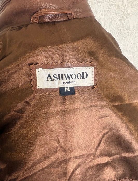 Класична британська бомбер-куртка в стилі Харрінгтон від Ashwood London