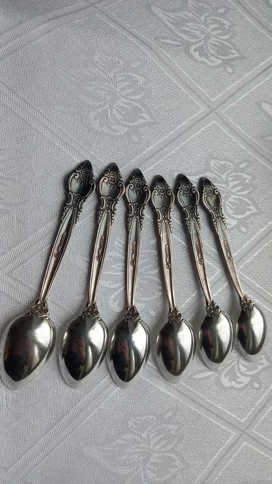 Столовые приборы.