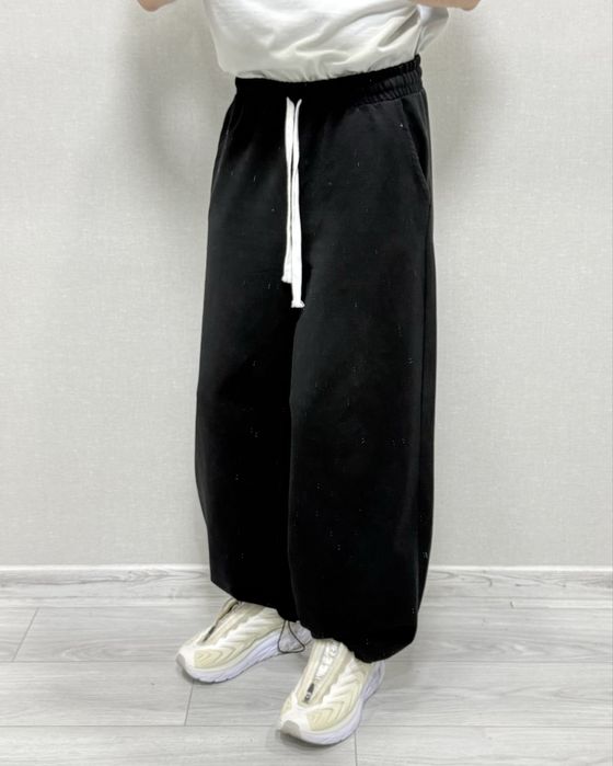 Спортивні штани широкі на утяжках чорні парашути baggy sweatpants нові