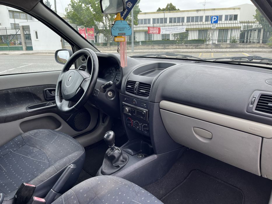 Renault Clio — fotografia 5