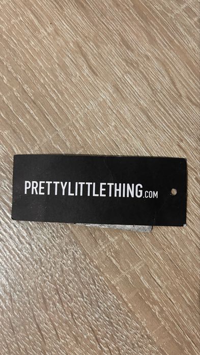 Блестящее платье PrettyLittleThing