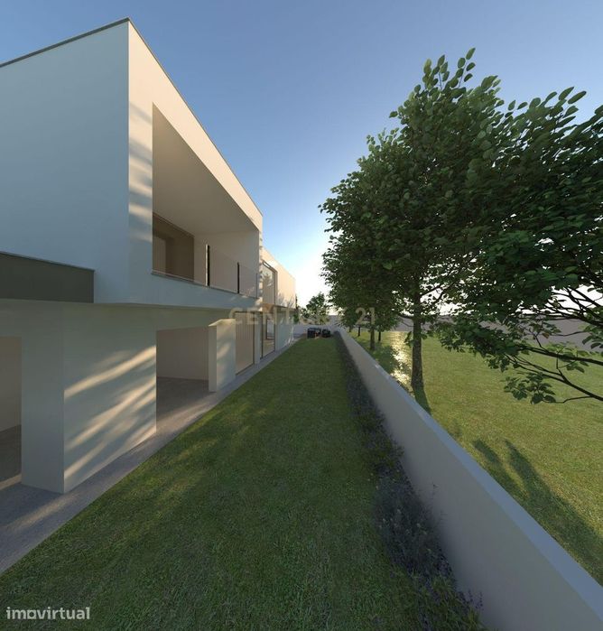 Moradia T3 Aroeira em condominio Homogeneo com acabamentos gama alta