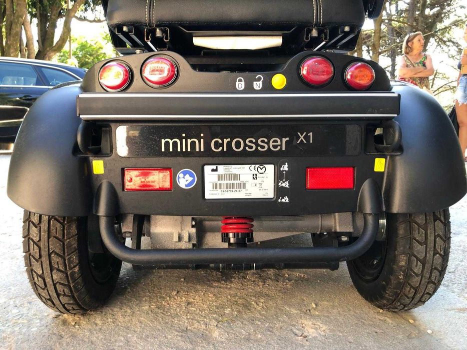 Scooter de mobilidade reduzida Stannah (modelo MiniCrosser X1)