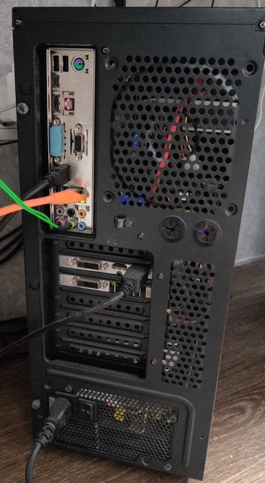 Компьютер + клавиатура в подарок (i7-4770k, SSD 120 Gb + HDD 4 Tb)