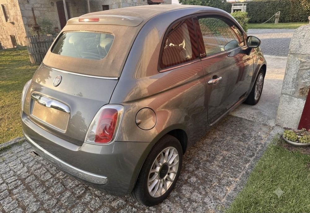Fiat 500C cinzento