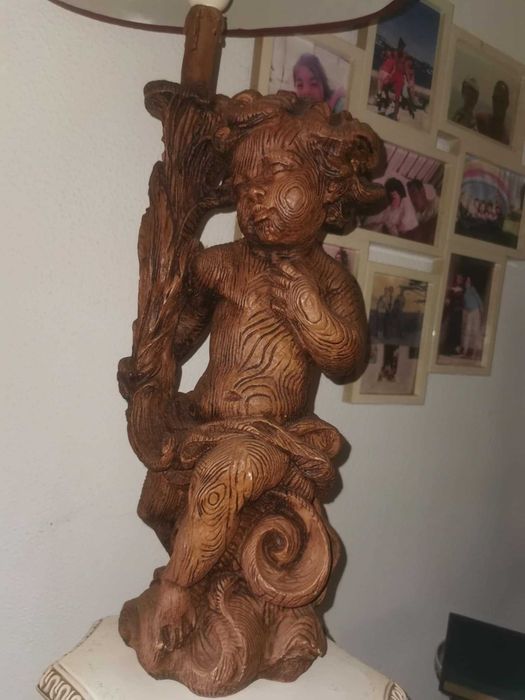 candeeiros menino estatua madeira