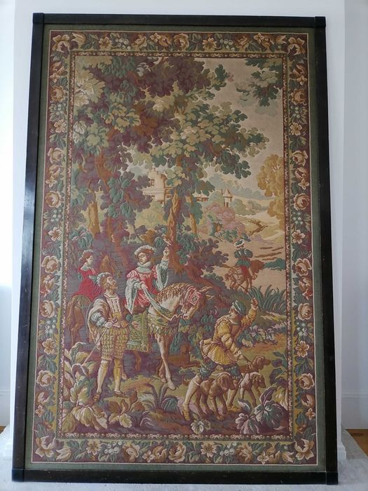 Tapeçaria com moldura de grandes dimensões