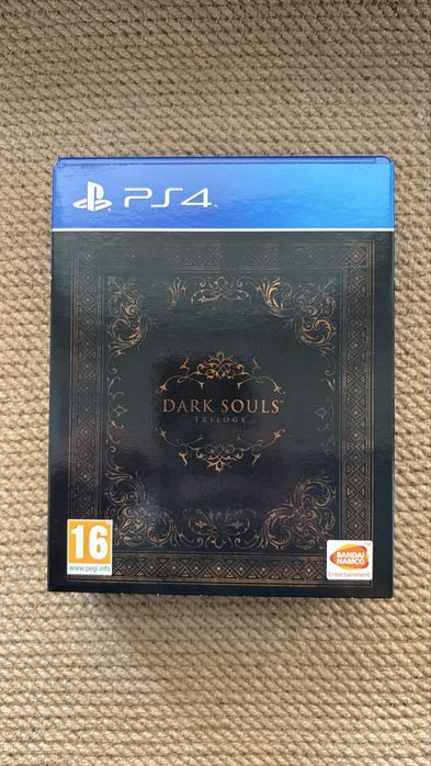 Dark Souls Trilogy PS4/PS5 - Колекційне видання трилогії