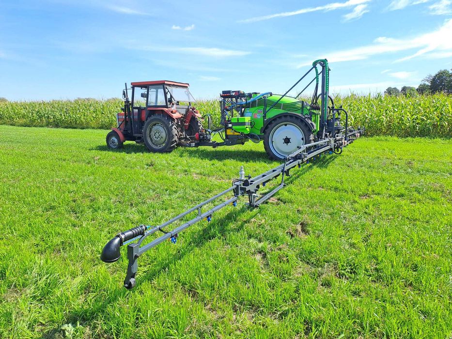 Opryskiwacz ciągany hydrauliczny belka X przyczepiany Tolmet Bruno