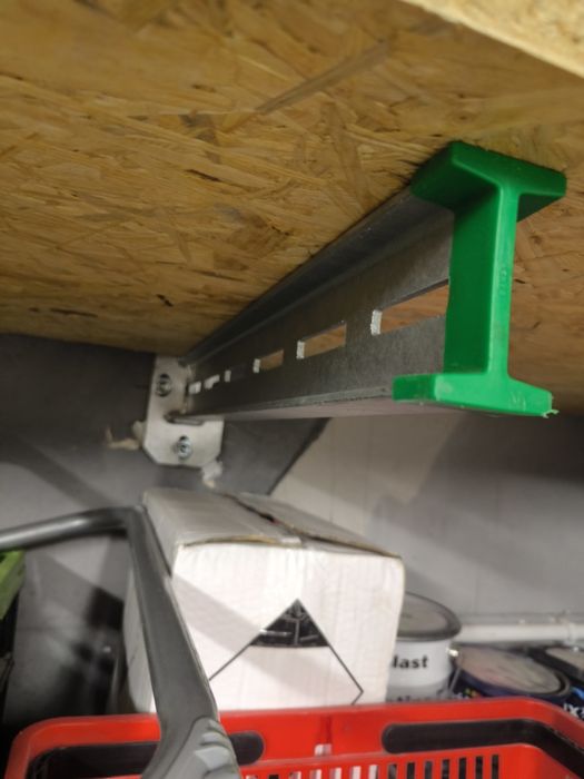 Sprzedam solidne podpórki stalowe – idealne do półek, podwyższania pod