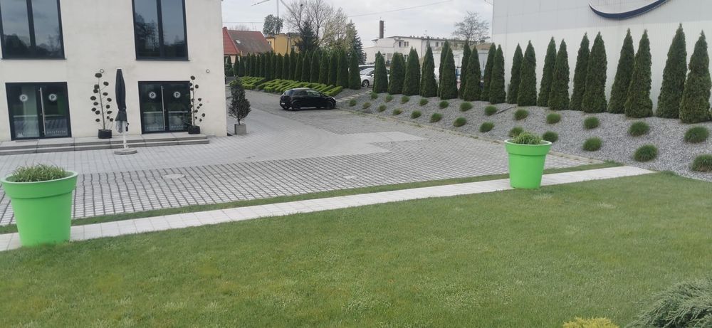 Mycie kostki brukowej, dachów, elewacji, namiotów, placów