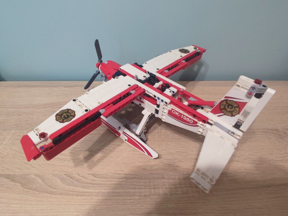 LEGO® 42040 Technic - Samolot strażacki