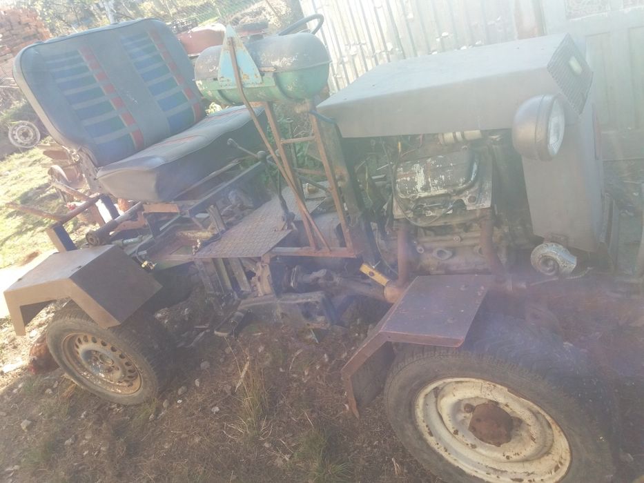 Продам тракторець.