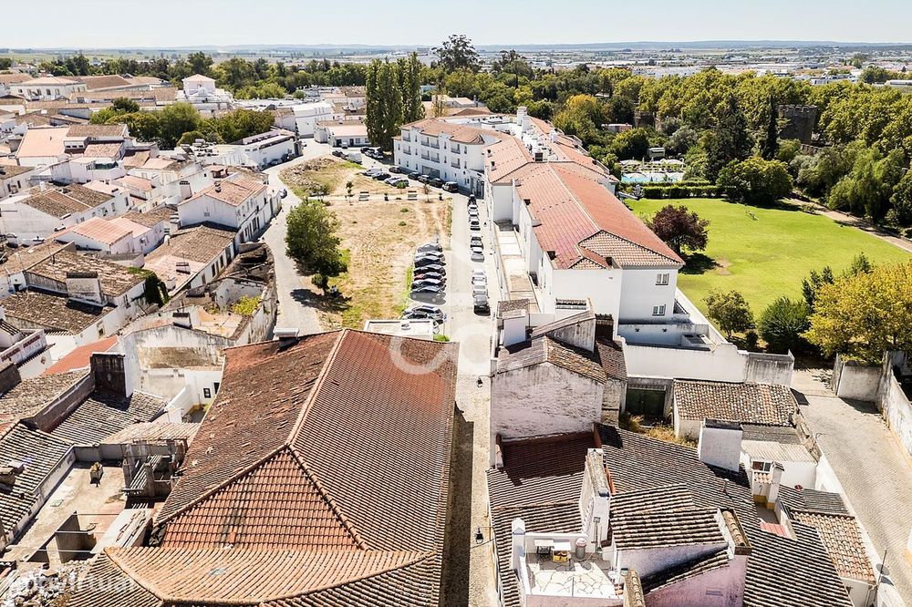 Moradia T1+1 de Rés do Chão e 1º andar no Centro Histórico de Évora